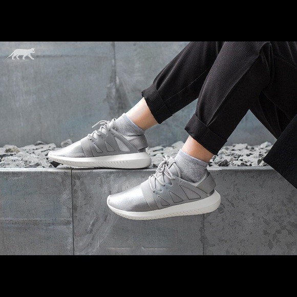 40% le adidas tubulare, scarpe da ginnastica poshmark virale 40% le adidas tubulare, scarpe da ginnastica poshmark virale